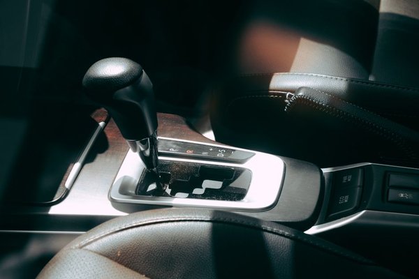transmission slipping symptoms